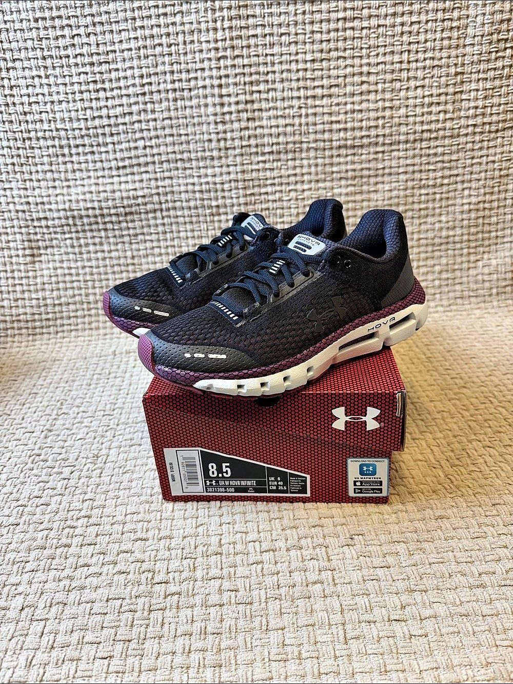 Under Armour UA W HOVR Infinite Athletic Shoes Black & Purple US 8.5
